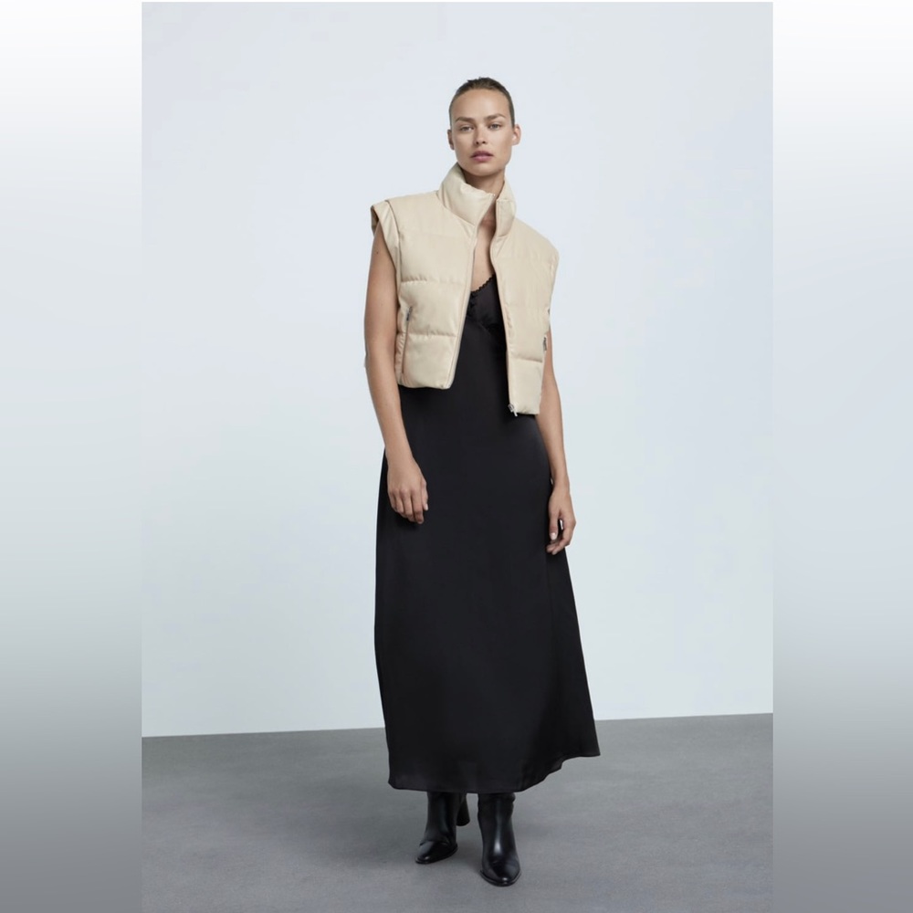 Zara Faux Leather Cropped Vest. Size M. Colour: Cream (Ecru)